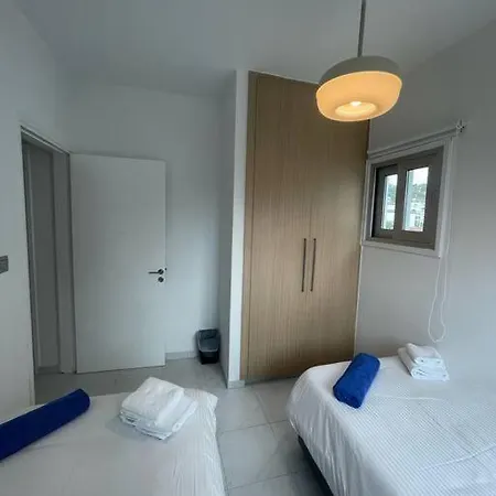 Fig Tree Blue Apartment-141